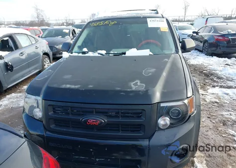 2008 Ford Escape Xls/Xls Manual z USA, uszkodzony, nr VIN 1FMCU02Z38KB26409